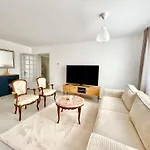 Appartement Chaleureux En Centre-Ville