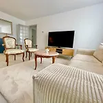 Appartement Chaleureux En Centre-Ville